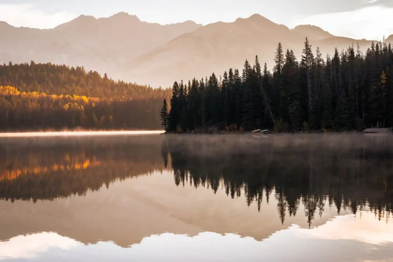 Pyramid lake at sunrise - Karine Eyermann