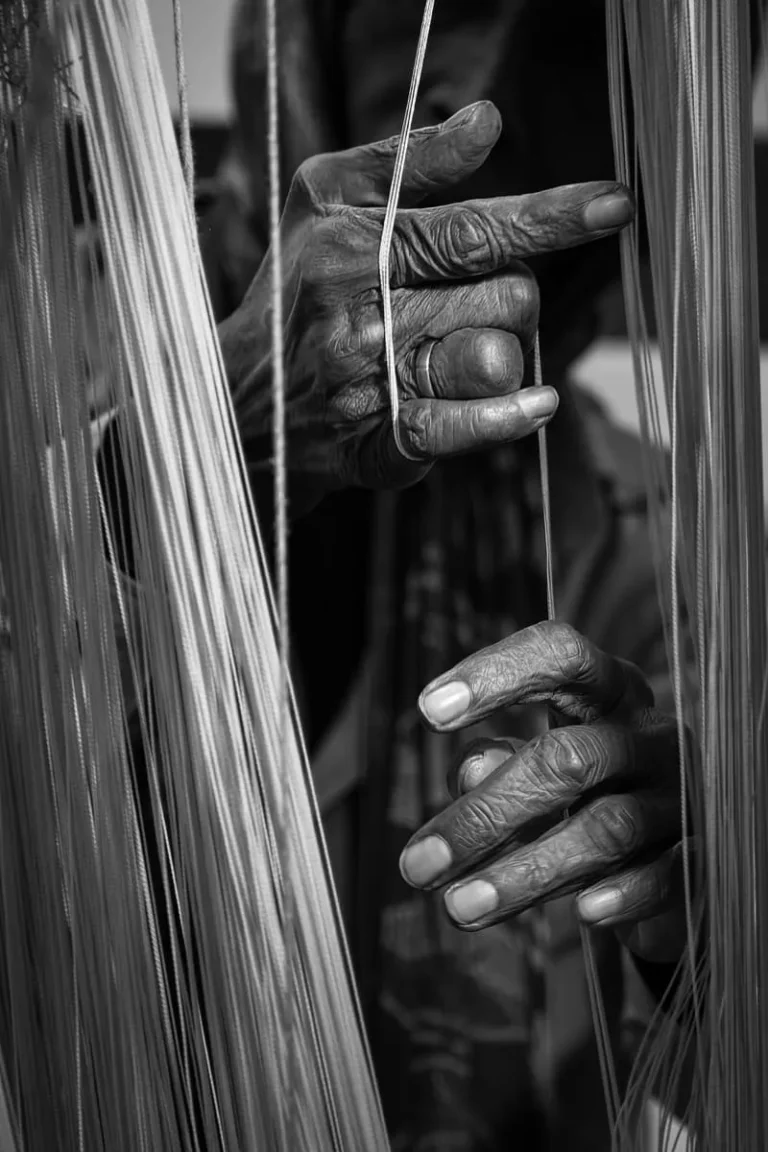 Hands and Threads - Simone Campedelli