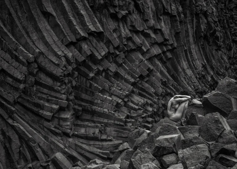 Untitled (V and the Columns) - Michael Potts